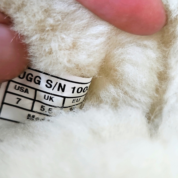 UGG Iridescent Sequin Mermaid Glitter Boots Size 7 - Picture 5 of 7